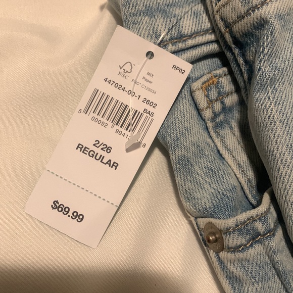 Gap jeans, new with tags, size 26, high rise, flare - Picture 3 of 4